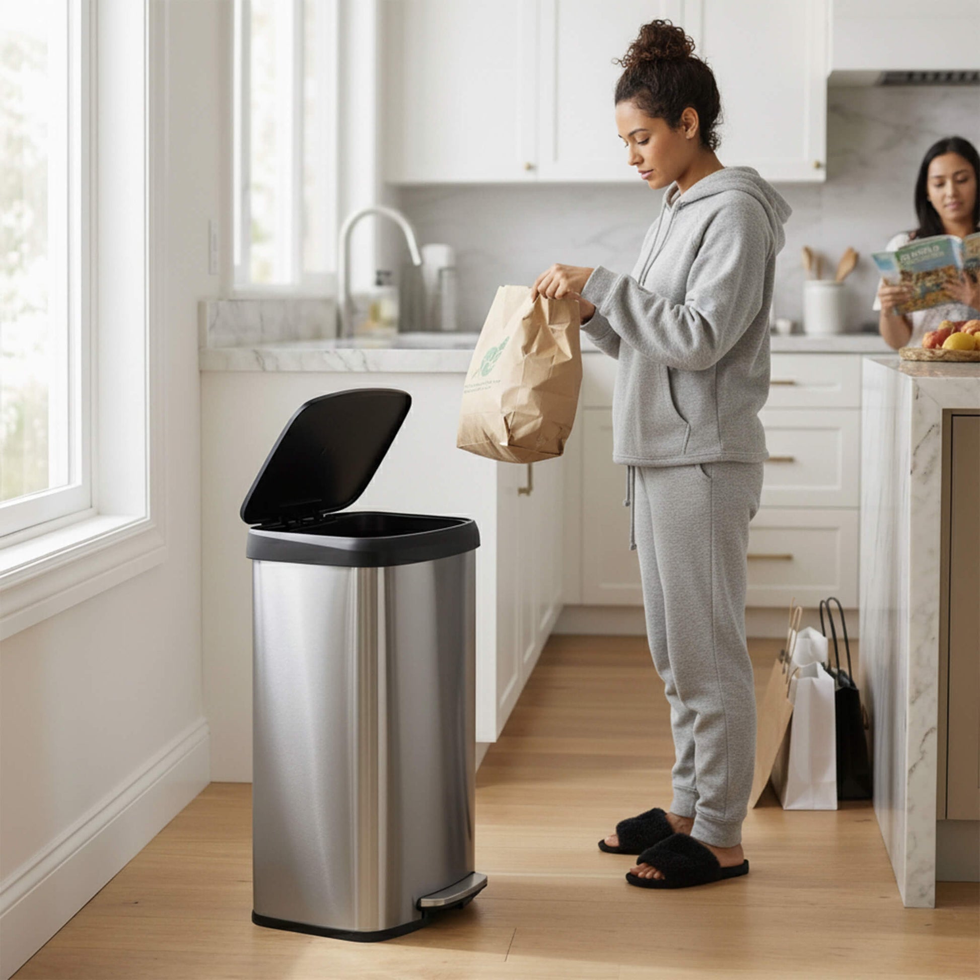 21 Gallon Step-On Trash Can with Lid for Kitchen and Home Use