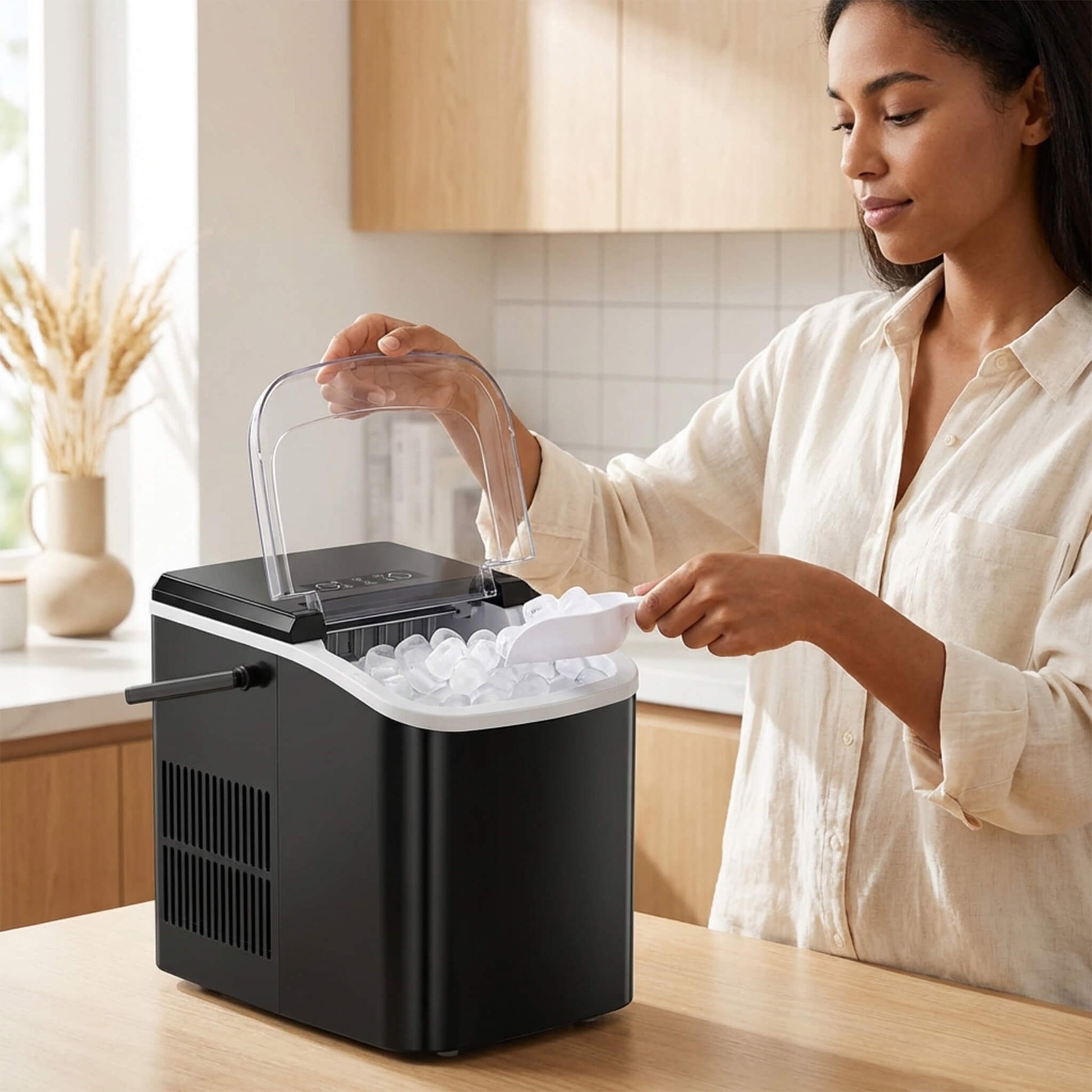 Portable Ice Maker for the Kitchen